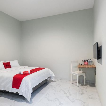 Reddoorz Plus Near Rs Usu Medan 2 Εξωτερικό φωτογραφία