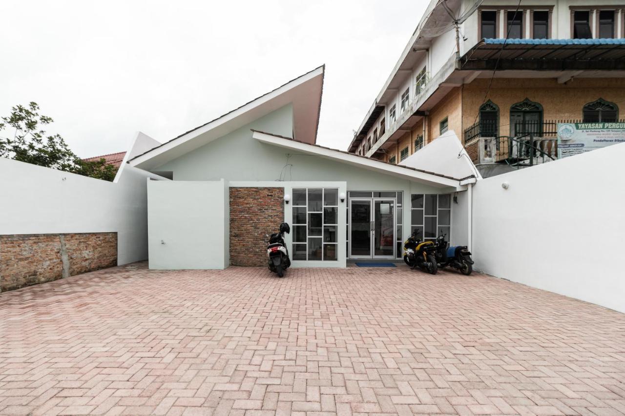 Reddoorz Plus Near Rs Usu Medan 2 Εξωτερικό φωτογραφία