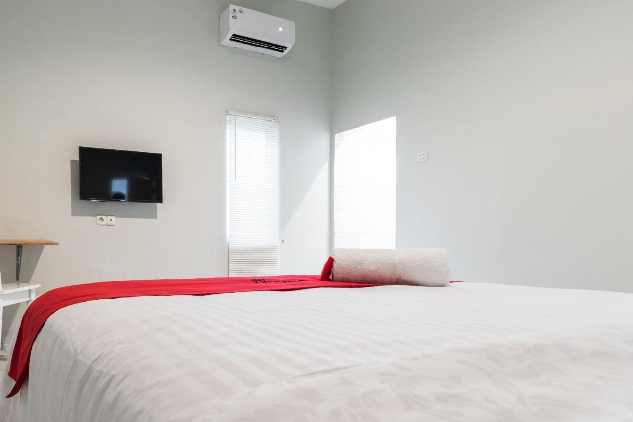Reddoorz Plus Near Rs Usu Medan 2 Εξωτερικό φωτογραφία