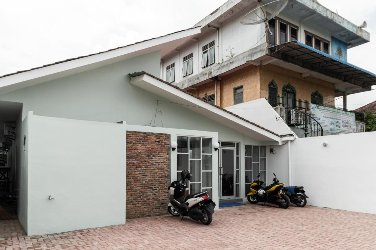 Reddoorz Plus Near Rs Usu Medan 2 Εξωτερικό φωτογραφία