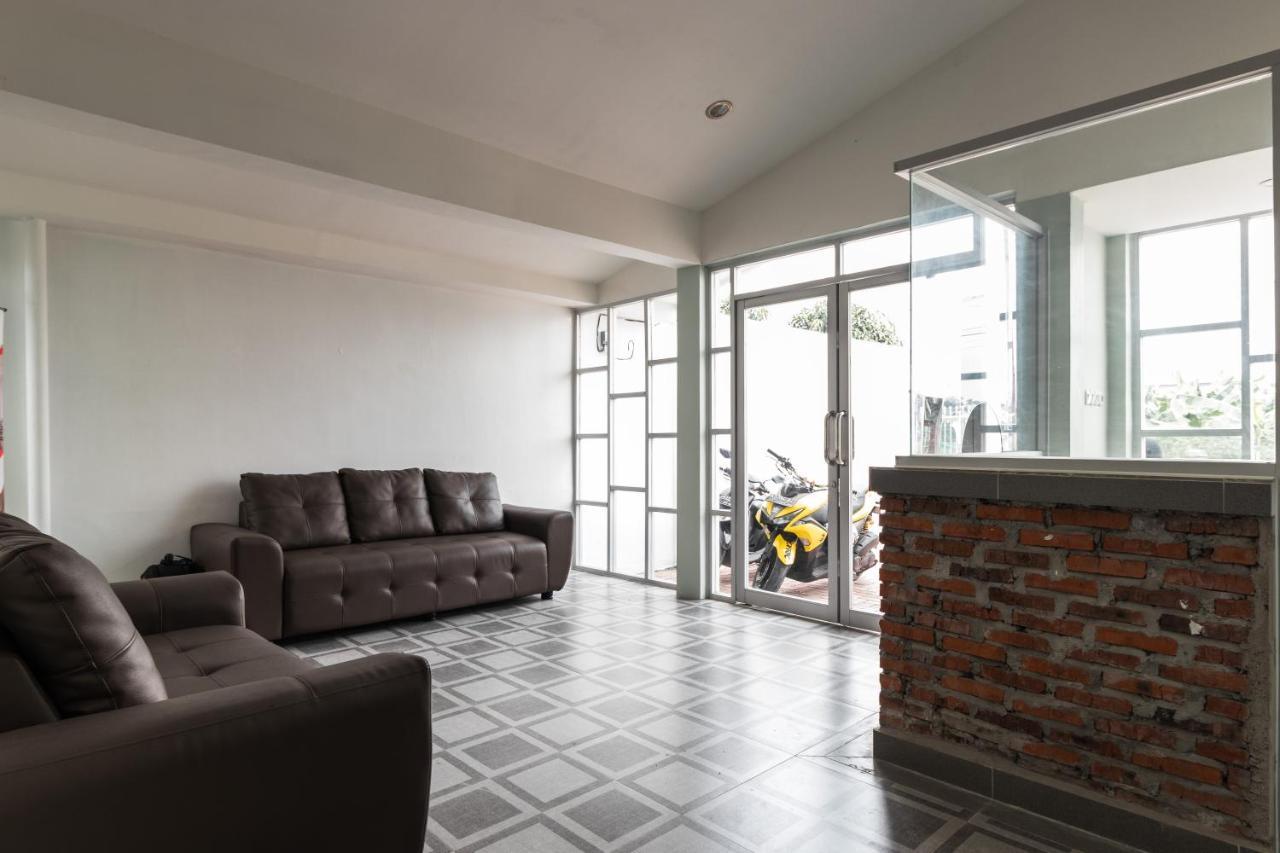 Reddoorz Plus Near Rs Usu Medan 2 Εξωτερικό φωτογραφία